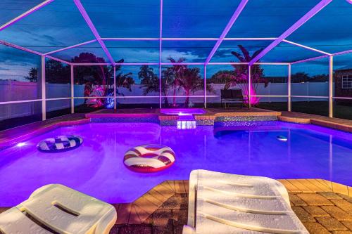 Montserrat House with Pool & Toys Fenced in Backyard — 4-Star Luxury Hotel in Lakeland, United States