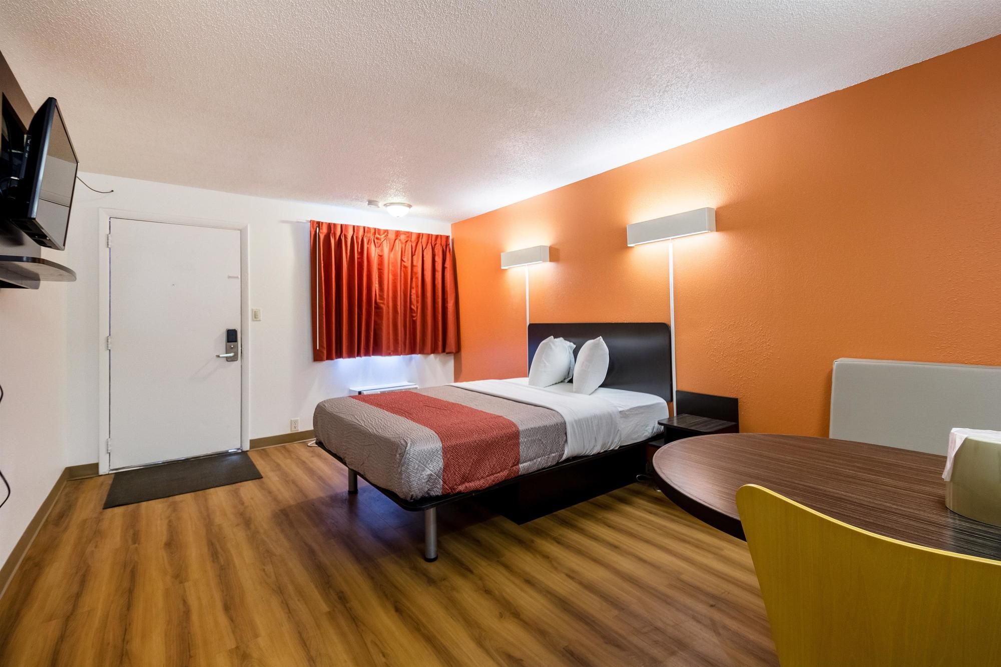 Motel 6 Indianapolis IN South - photo 38