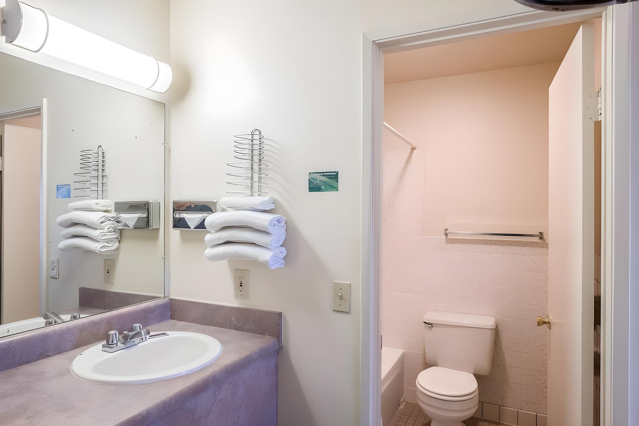 E Z 8 Motel Old Town - photo 21