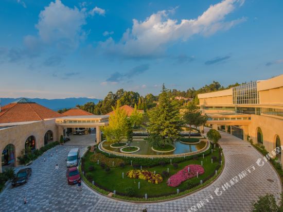 Kunming Spring City Lakeside Resort in Kuangyuan, People's Republic of China