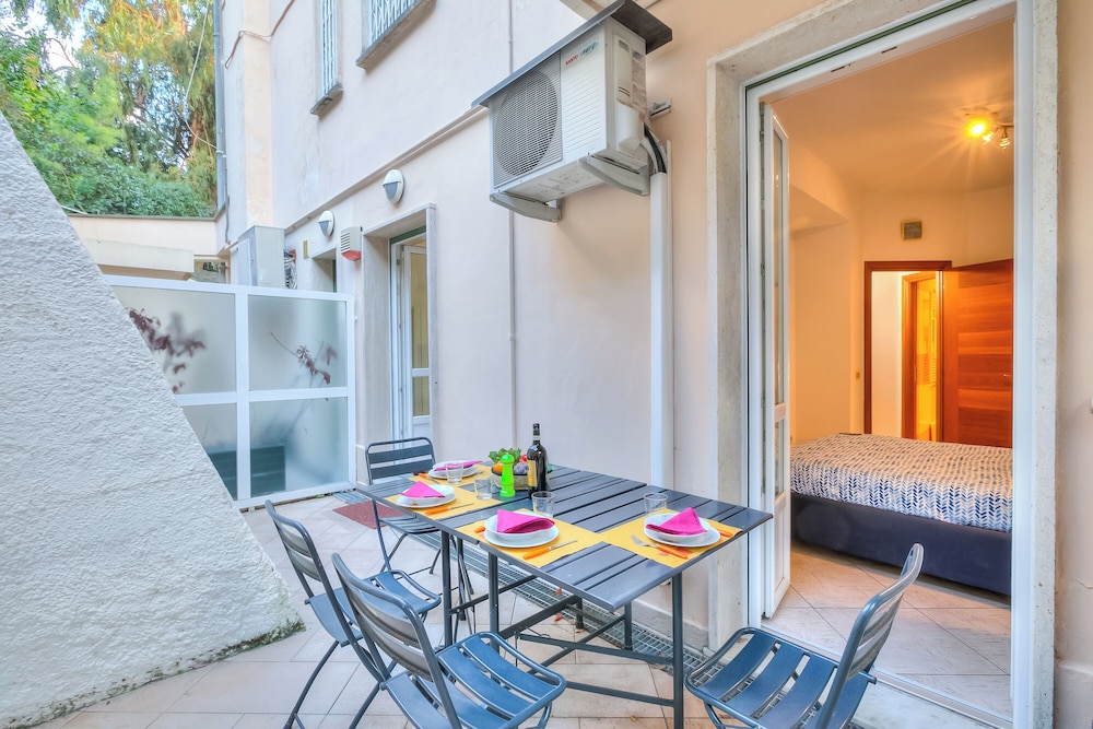 Verbena with parking 500m from the sea — 4-Star Luxury Hotel in Alassio, Italy