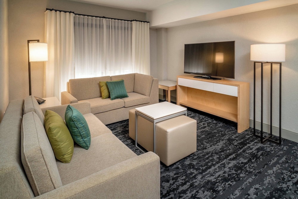 Delta Hotels by Marriott Huntington Downtown - photo 14