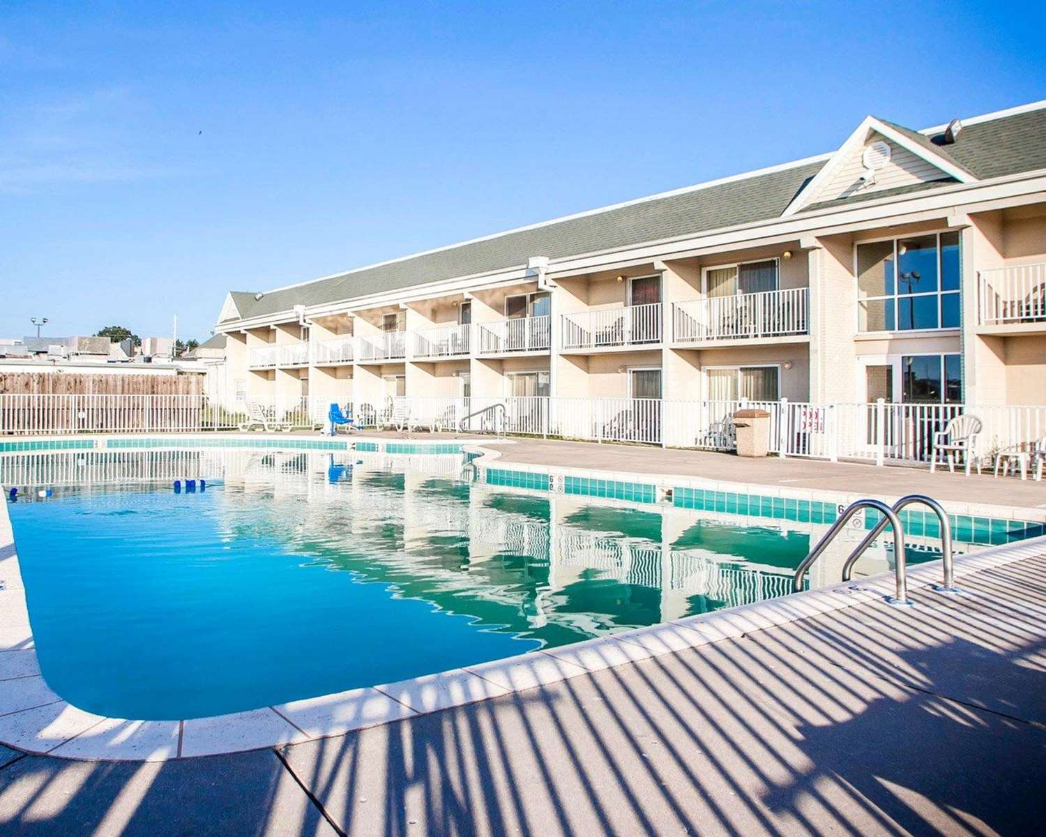 Quality Inn Lake of the Ozarks - photo 6