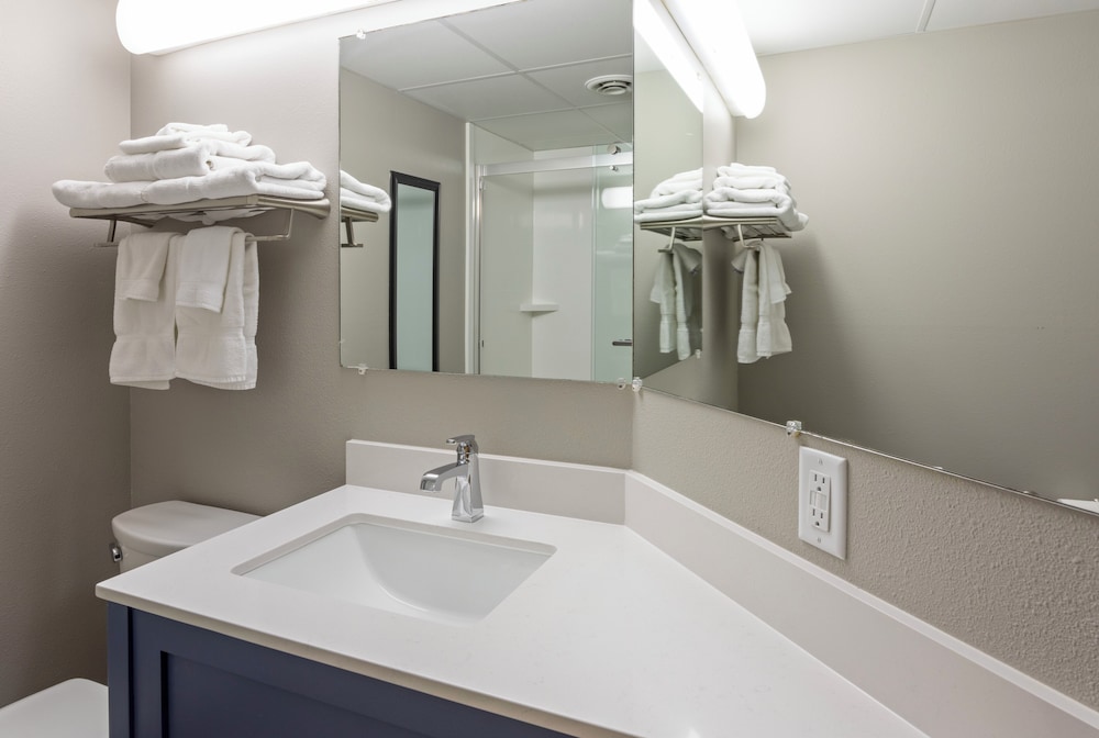 Paynesville Inn And Suites - photo 21