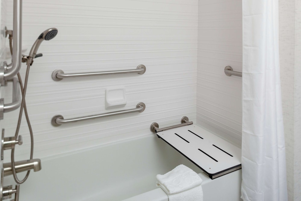 Hampton Inn & Suites Columbus Scioto Downs - photo 20