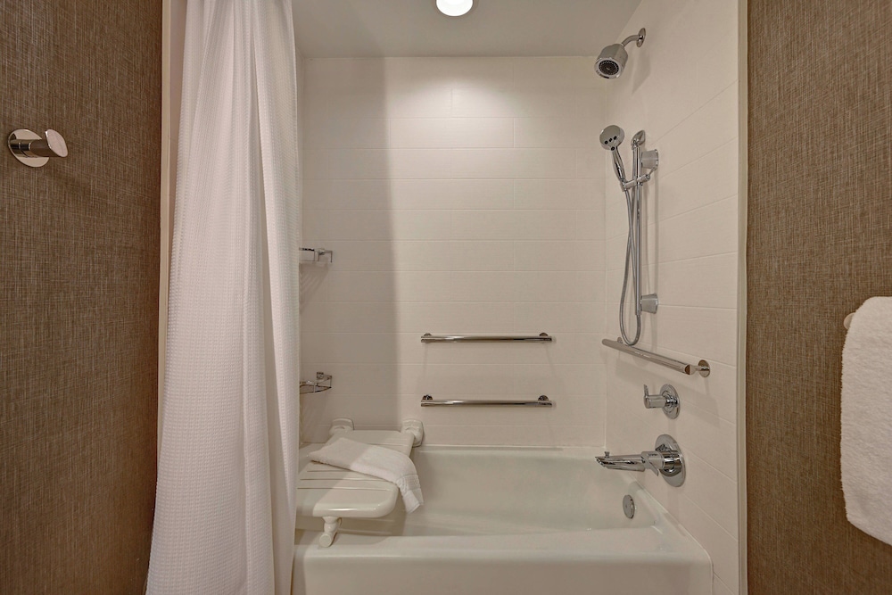 SpringHill Suites by Marriott Albuquerque University Area - photo 17