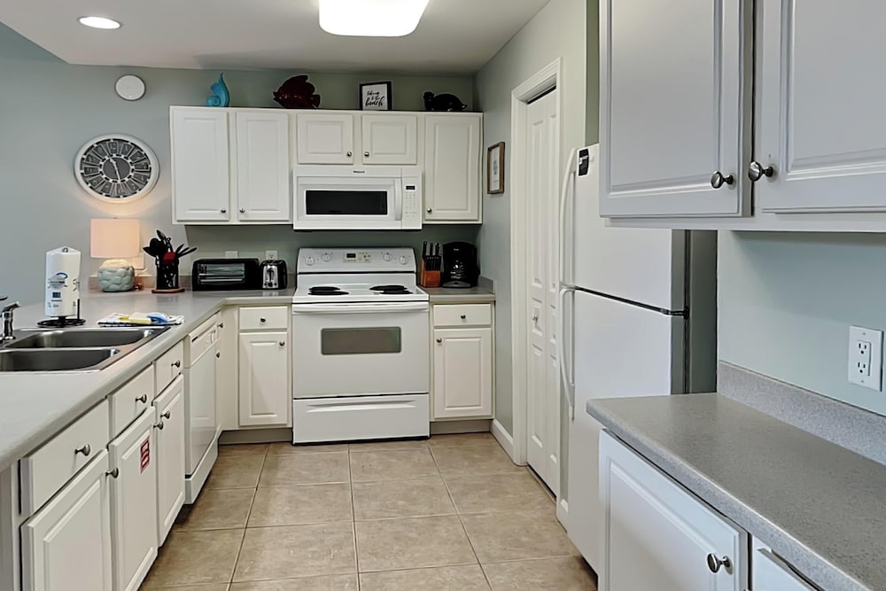 Beach Resort #202 - last minute hotel in Destin