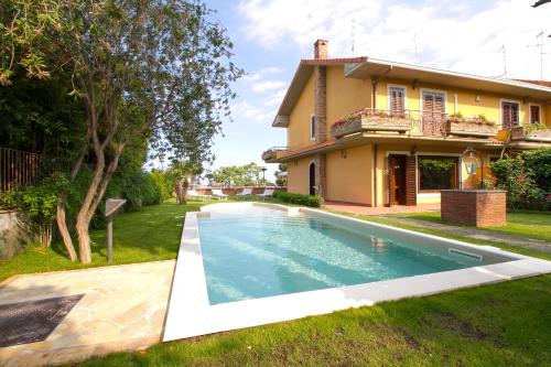 Etna Villa Alba Chiara — 4-Star Luxury Hotel in Trecastagni, Italy