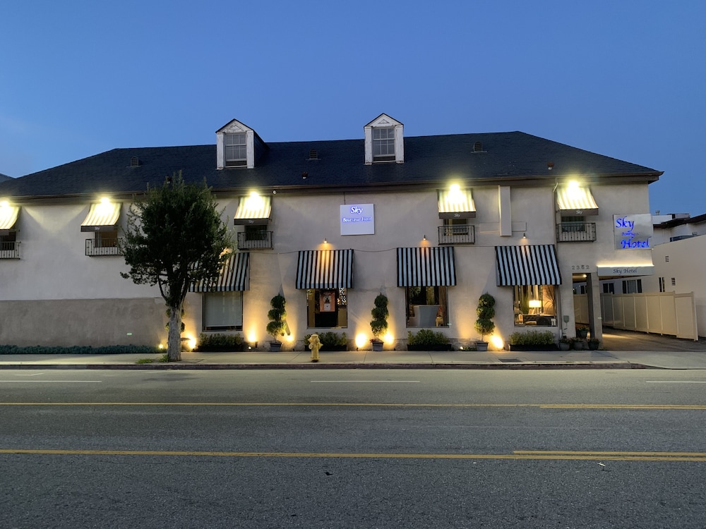 L.A. Sky Boutique Hotel - photo 65