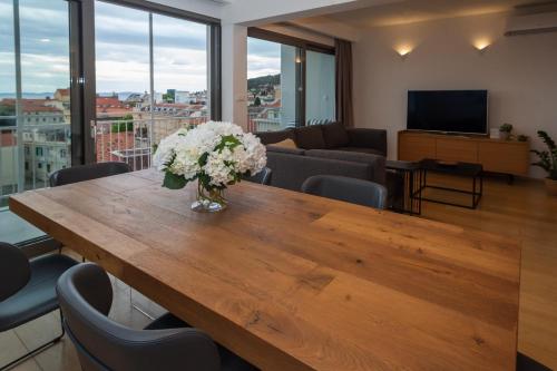 Luxury apartment Ivari — 4-Star Luxury Hotel in Split, Croatia