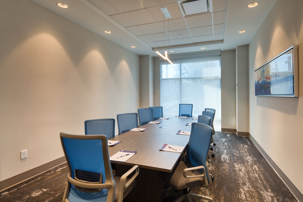 Holiday Inn Express & Suites Charlotte South End by IHG - photo 106
