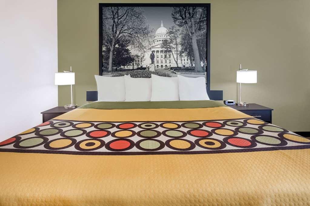 Super 8 by Wyndham Madison South - photo 12