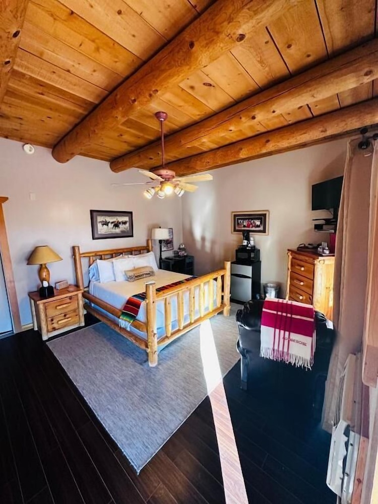 Adobe Rose Inn - photo 9