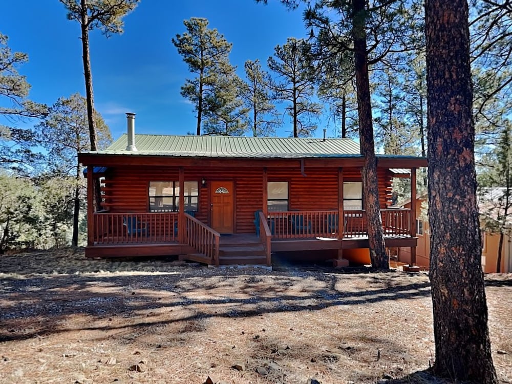 Peek a Boo Cabin by Ruidoso Vacation Rentals — 4-Star Luxury Hotel in Ruidoso, United States