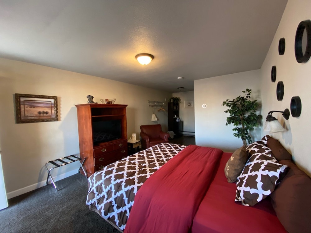 Roundtop Mountain Vista Cabins and Motel - photo 13