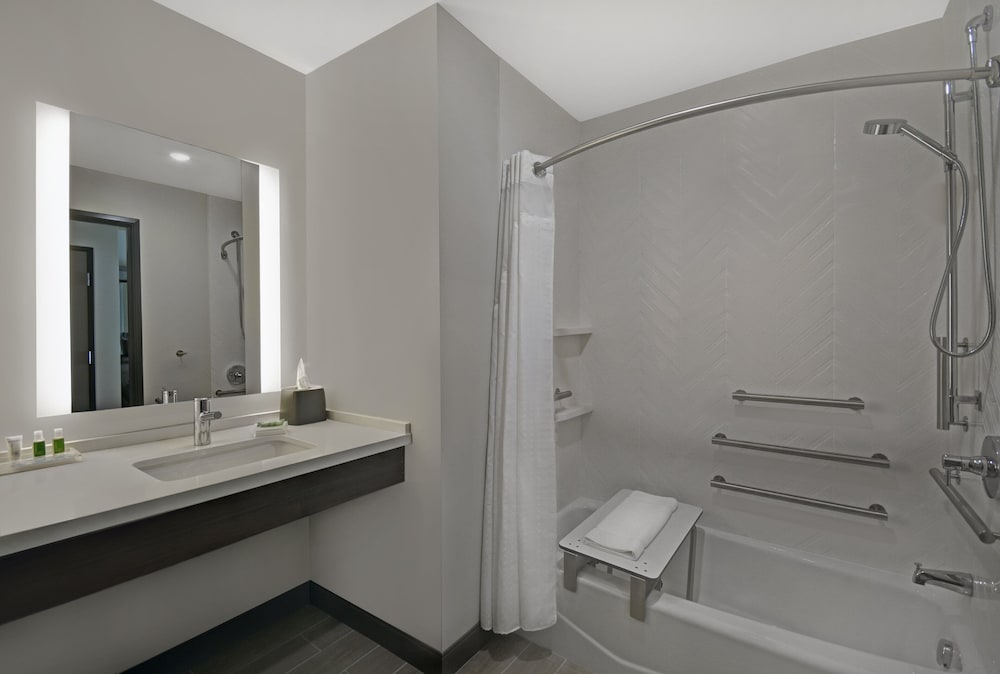 Holiday Inn Grand Rapids North Walker by IHG - photo 15