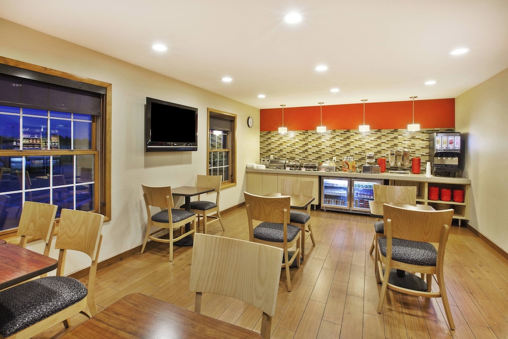 TownePlace Suites Detroit Sterling Heights - photo 26