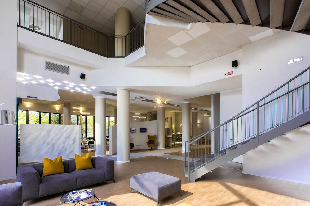 Break Hotel — 4-Star Luxury Hotel in Ospedaletto Lodigiano, Italy