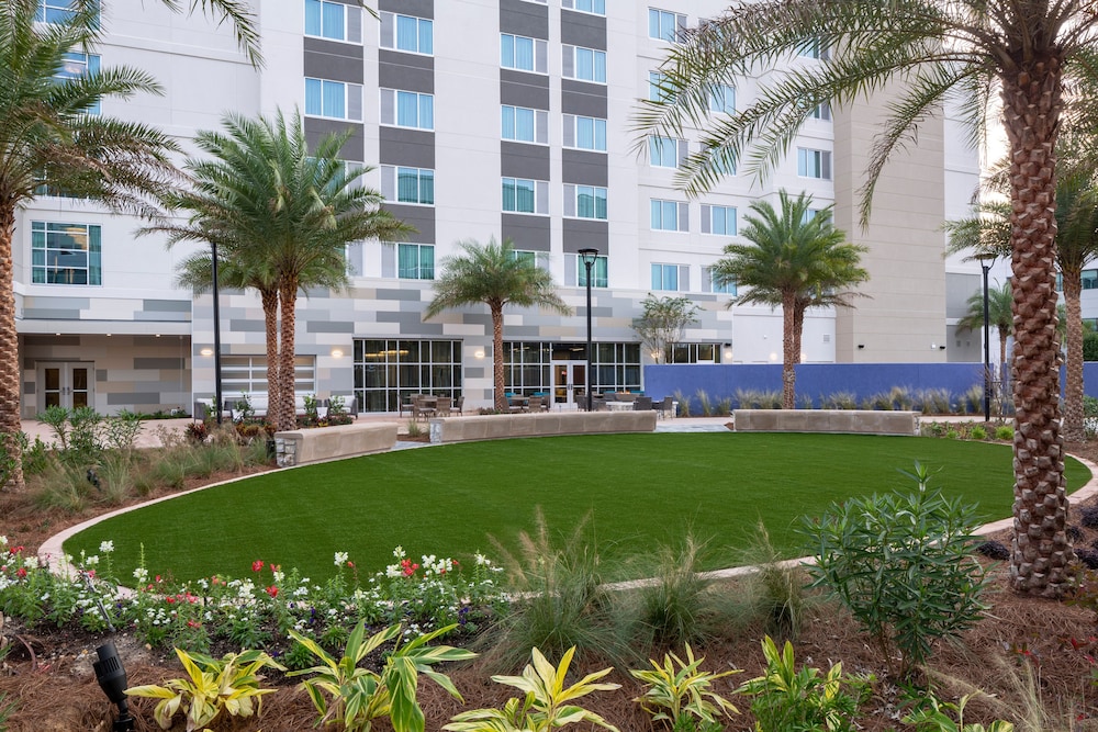 Hotel Indigo Gainesville Celebration Pointe by IHG - photo 38
