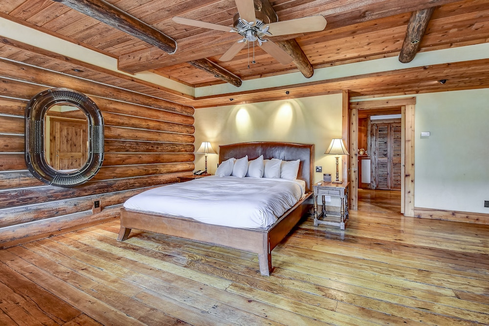 Rainbow Ranch Lodge - photo 3