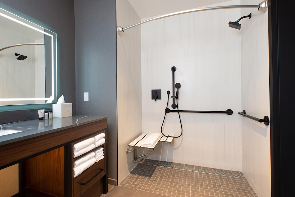 The Glenmark Glendale a Tribute Portfolio Hotel - photo 36