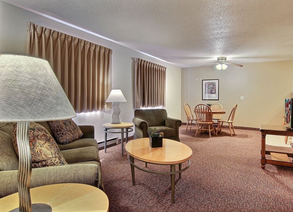 Econo Lodge Sioux Falls Empire Mall - photo 21