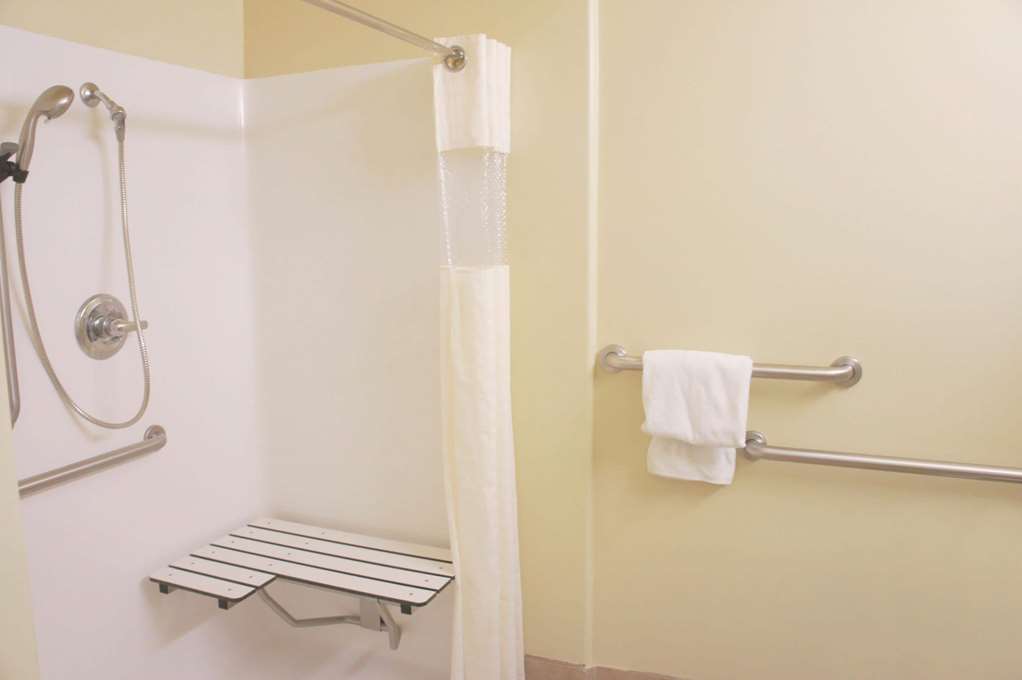 La Quinta Inn & Suites by Wyndham Moreno Valley - photo 16