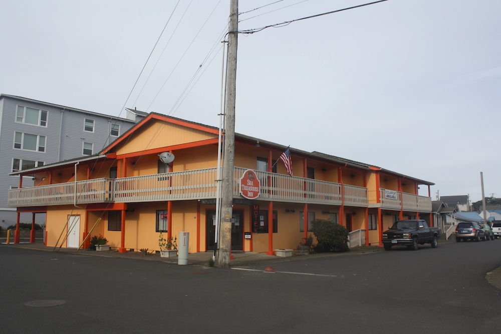 Sea Treasures Inn in Rockaway Beach, United States