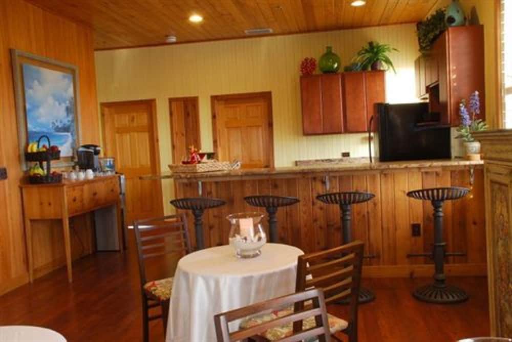 Jensen Beach Inn - photo 23