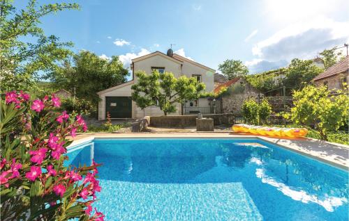 Two Bedroom Holiday Home In Slivno — 4-Star Luxury Hotel in Zagvozd, Croatia