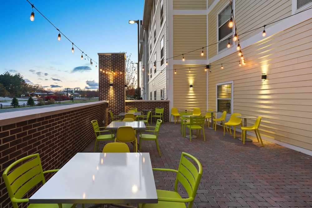 Home2 Suites by Hilton North Conway - photo 86