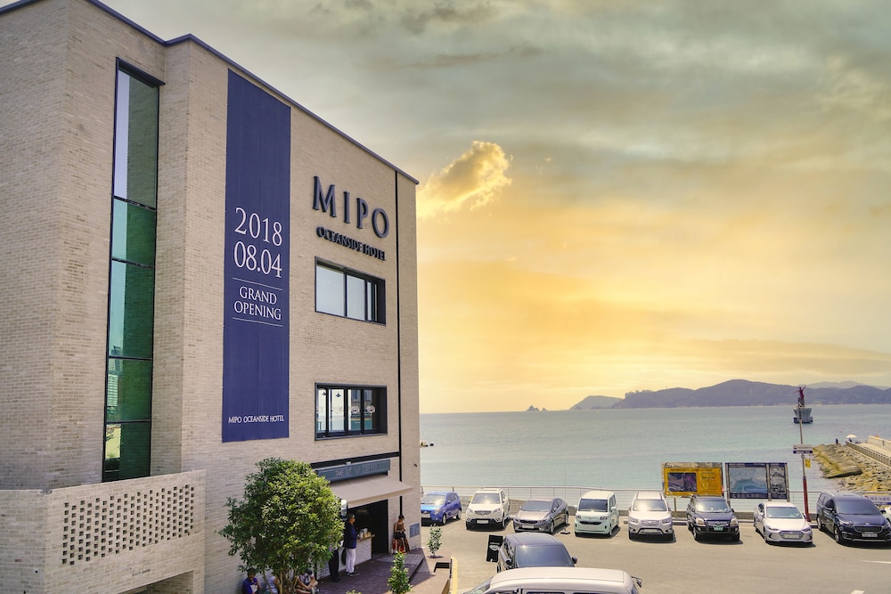 Mipo Oceanside Hotel - carbon neutral hotel in Busan