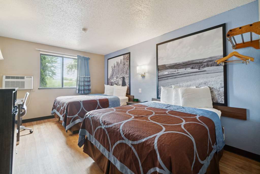 Super 8 by Wyndham Kenosha Pleasant Prairie - photo 16