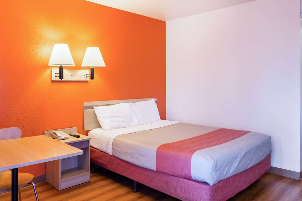 Motel 6 Mojave CA - photo 18
