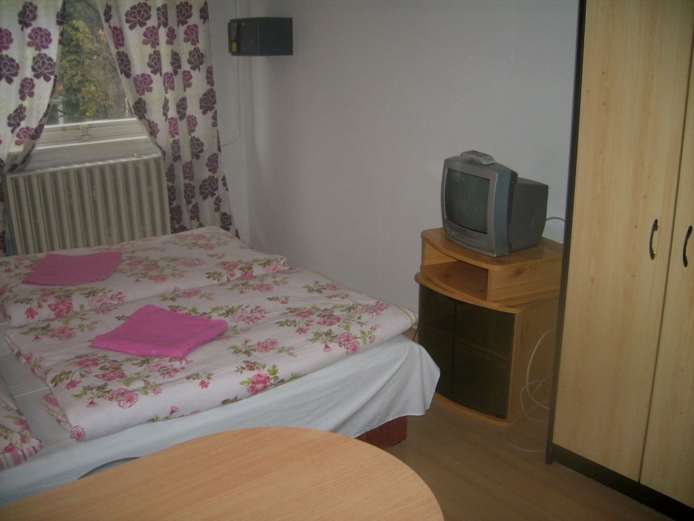 Peter S Apartments Hotel — Budapest