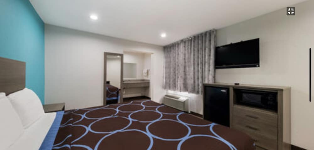 Super 8 by Wyndham Wichita Falls - photo 6