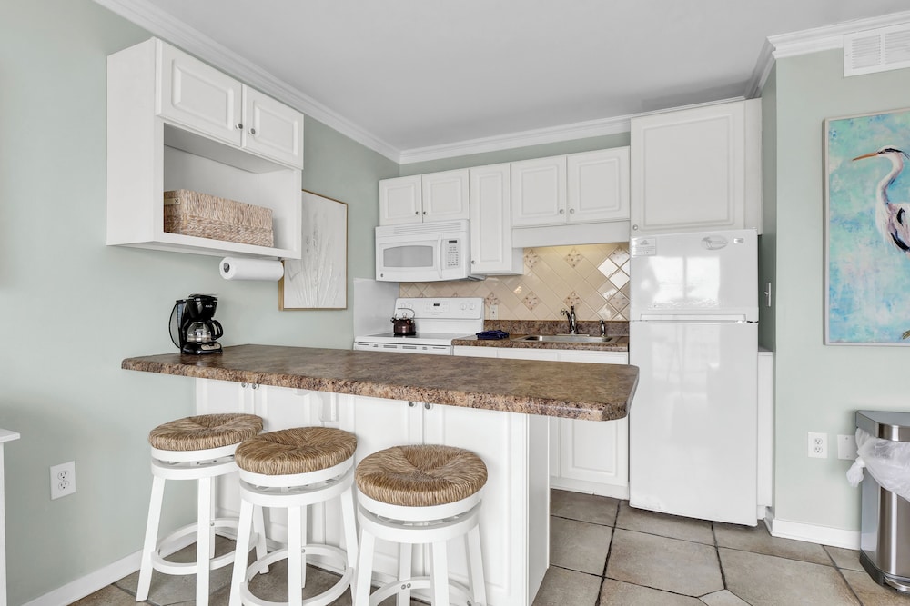Sandpeddler Inn & Suites - photo 137