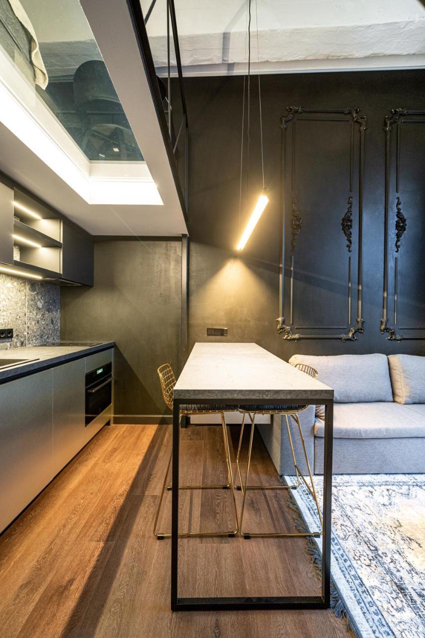 Stylish Black and White loft — Kaunas — photo 3