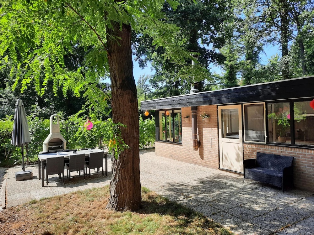 Detached House in Lanaken With Large Garden — 4-Star Luxury Hotel in Lanaken, Belgium