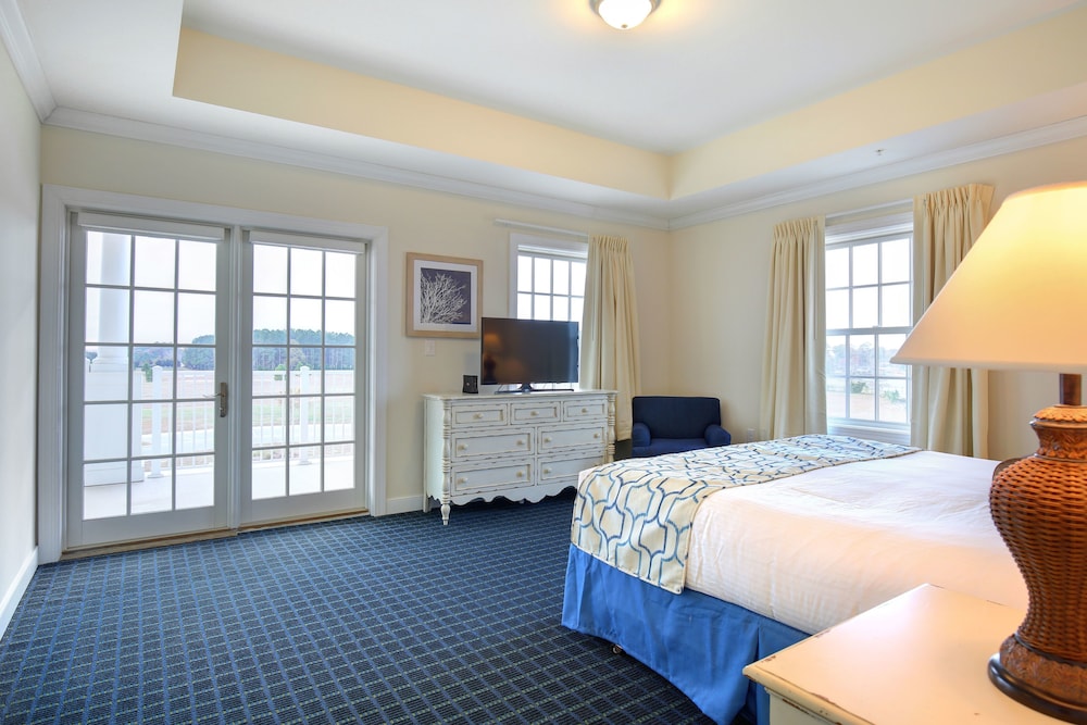 Waterside Resort - photo 2