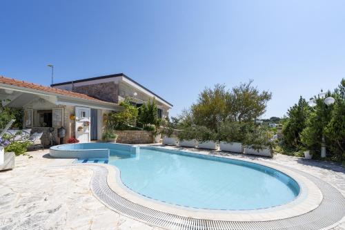 Agriturismo Salinola 4 — 4-Star Luxury Hotel in Ostuni, Italy