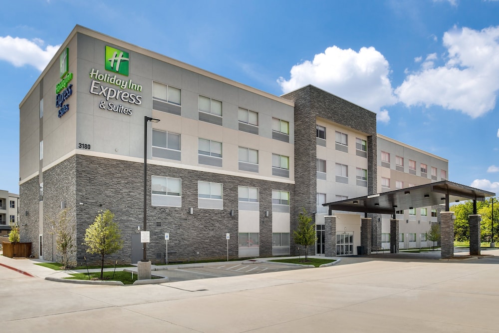 Holiday Inn Express & Suites Denton South by IHG - featured photo
