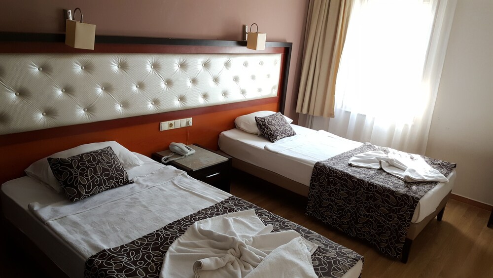 Kleopatra Togan Suit Hotel — 4-Star Luxury Hotel in Alanya, Turkey