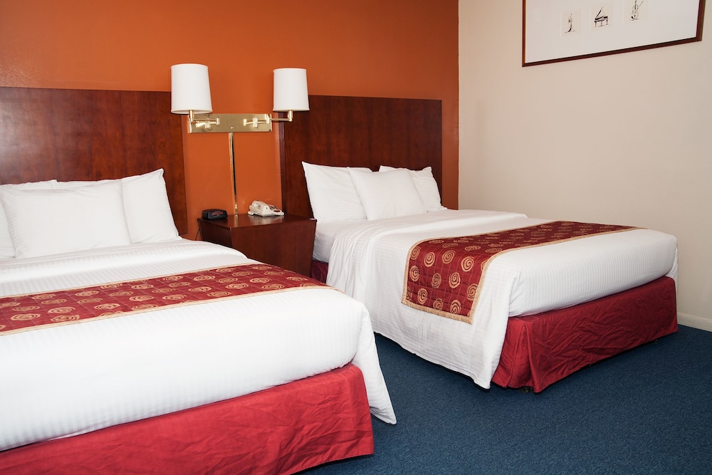 Red Carpet Inn & Suites - carbon neutral hotel in Plymouth