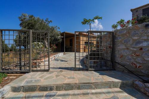 Thalassori Villas — 4-Star Luxury Hotel in Agios Nikolaos, Greece