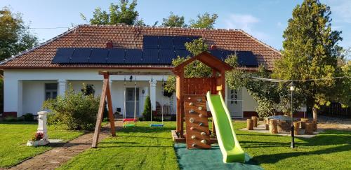 Harmónia Parasztház és Apartman in Poroszlo, Hungary