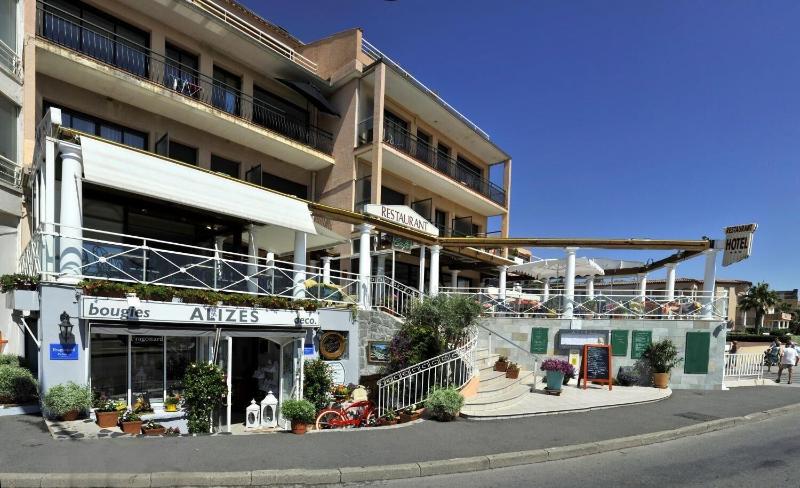 Hôtel Alizés in Cavalaire-Sur-Mer, France