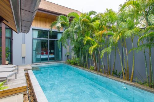 Stylish 3BR Pool Villa Onyx H4 Gated Residence Near Rawai & Naiharn Beach — 4-Star Luxury Hotel in Rawai, Thailand