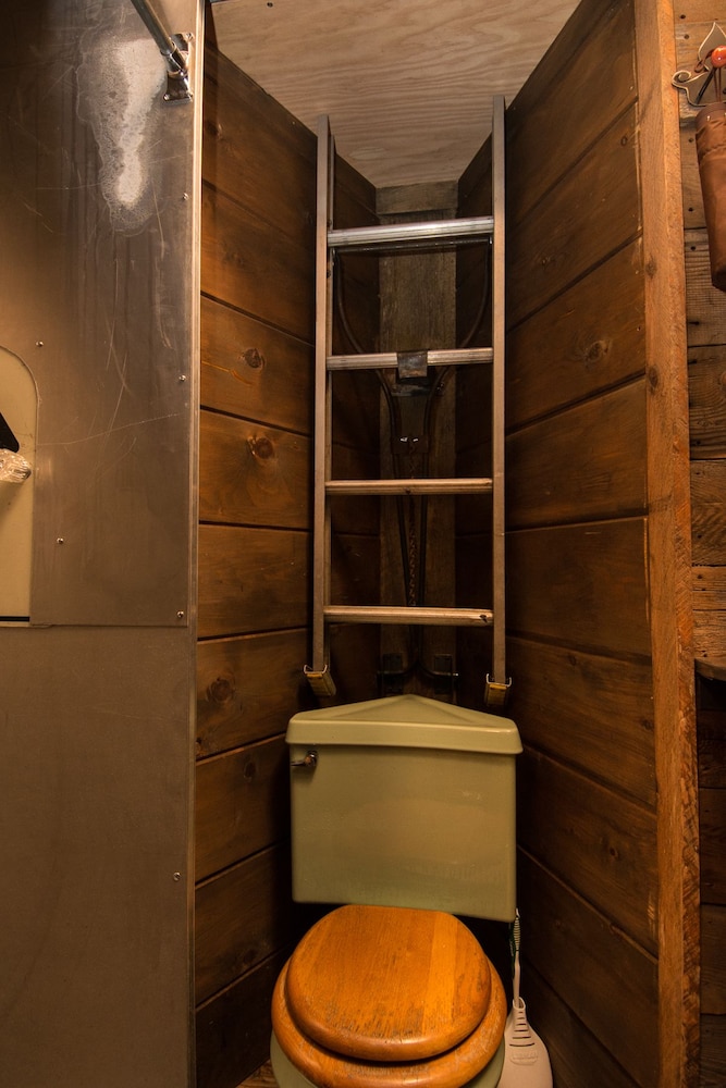 Caravan The Tiny House Hotel - photo 40