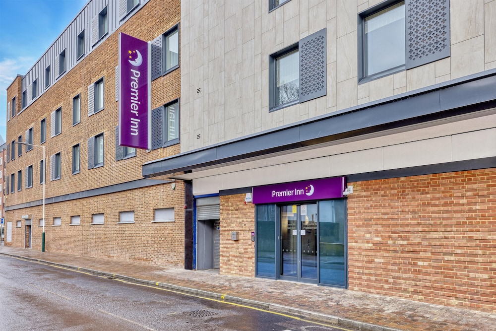 Premier Inn London Romford Town Centre — hotel in Romford